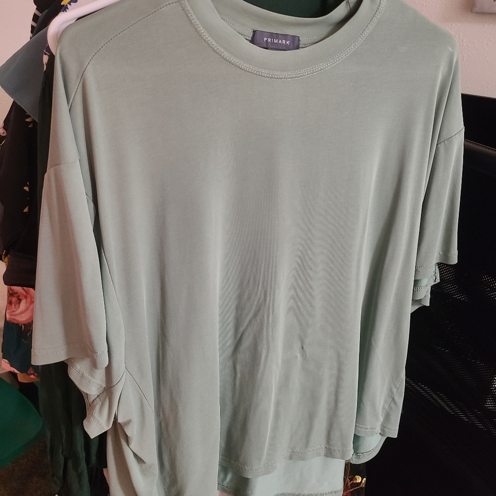 Green crop top